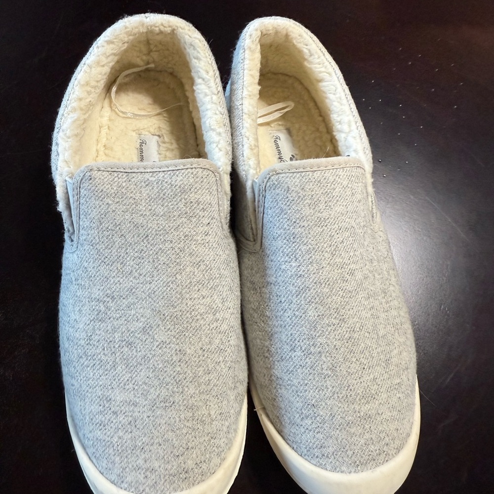 Tommy Bahama Cozy Gray Slip-On Shoes sneakers size 10